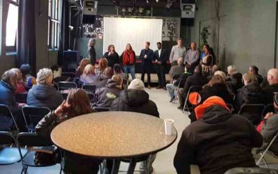 Debat: Den Haag uit zijn dak