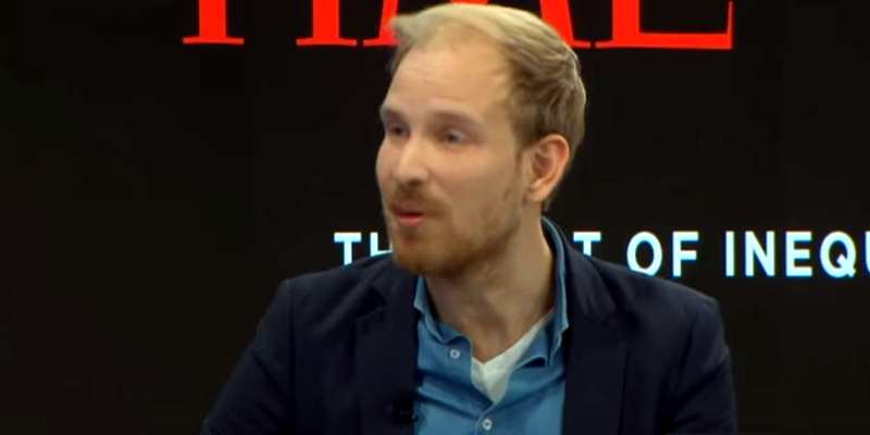 Speech over rijken en belasting van Rutger Bregman gaat de wereld over