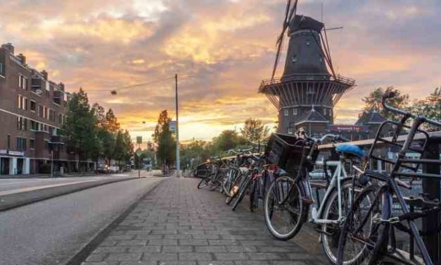 Amsterdamse daklozen moeten overdag buiten blijven