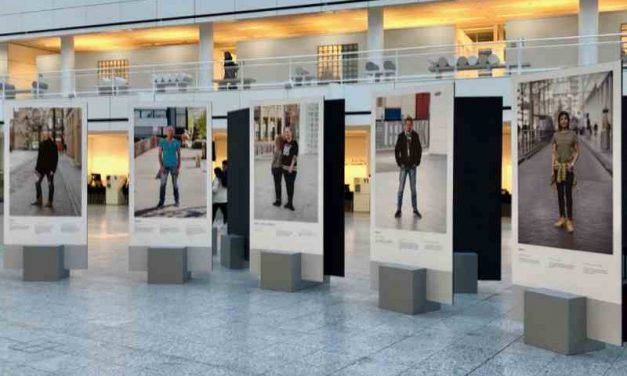 Foto’s opening expositie ‘Mensen zoals jij en ik’ 3 maart 2020 in het atrium van het stadhuis