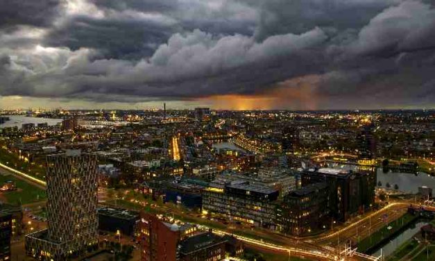 Rotterdam wil af van wetgeving die jongeren het huis uit werkt