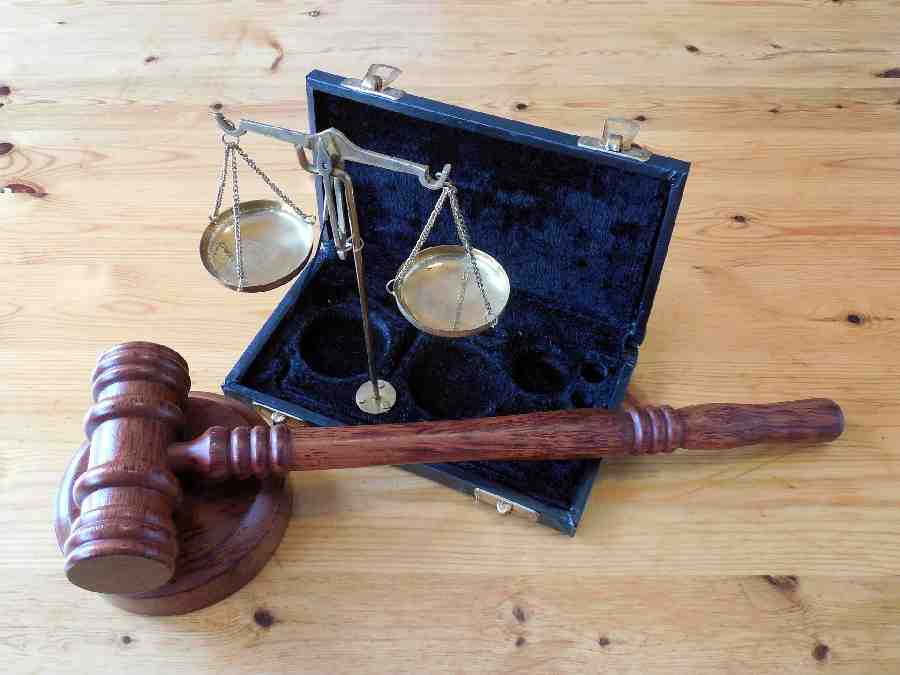 Rechtbank: maandelijks beslag op bijstand in strijd met wet