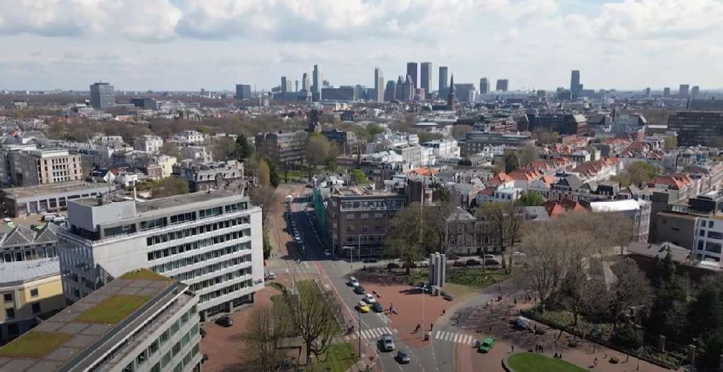 Column Sjaak Bral: Geef daklozen en arbeidsmigranten een menswaardig bestaan