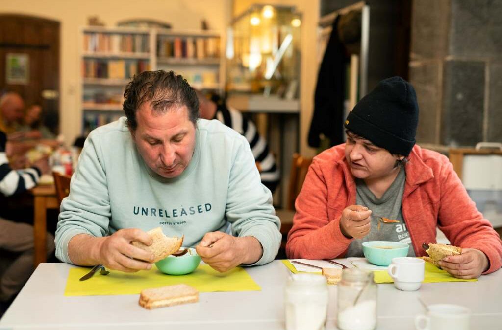 Arbeidsmigranten onmisbaar, maar belanden vaak op straat: ‘Allemaal vooroordelen’