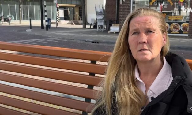 {Video} Ex-dakloze Deborah trekt aan de bel: ‘Waarom doet de gemeente Vlaardingen niets?’
