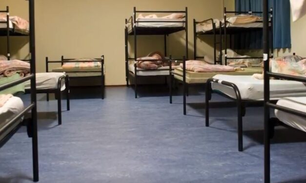 Nieuwe opvang moet overlast buitenslapers verminderen: ‘Is niet te verteren’