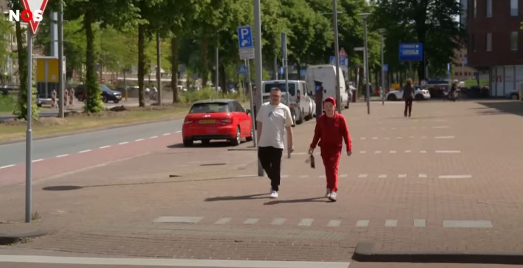 {Video} Julian komt op voor daklozen zoals zijn oom