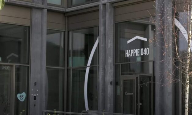 {Video} Ex-daklozen aan de slag in nieuwe eettent in Eindhoven