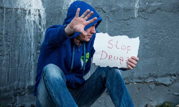 Zorgen over toenemend drugsgebruik daklozen: ‘Mensen worden aan hun lot overgelaten’