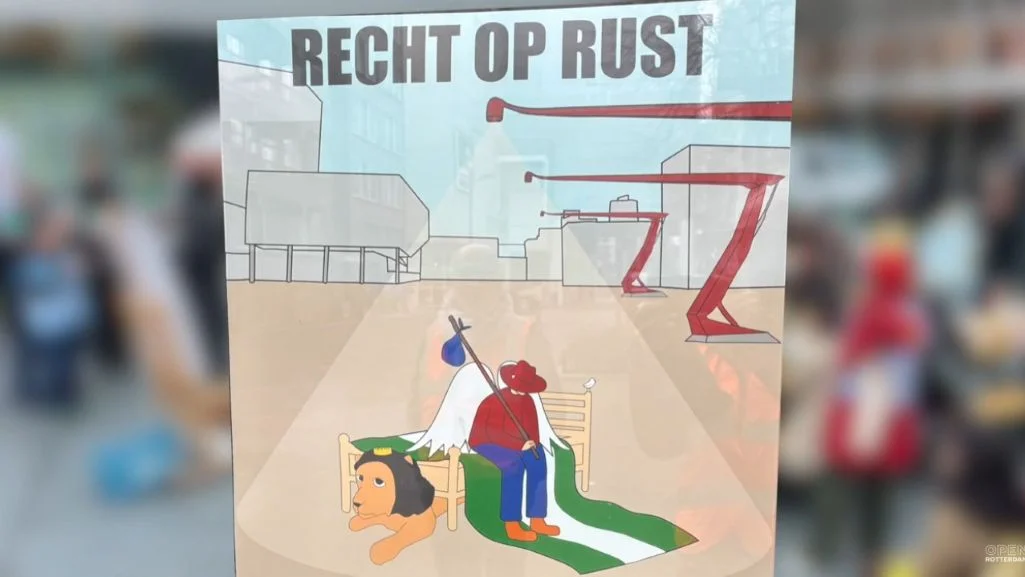 {Video} Pact tegen dakloosheid gesloten tijdens Recht op Rust-actie Schouwburgplein