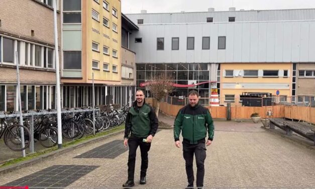 {Video} Haagse Hosts houden toezicht in en rondom permanente winteropvang Sportlaan