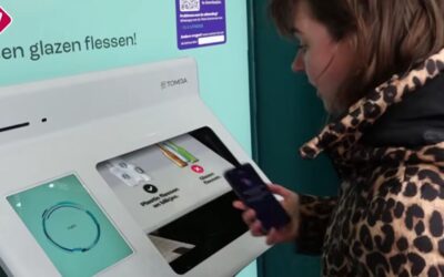 {Video} Flesjes en blikjes allemaal tegelijk in statiegeldautomaat, wat hou je over?