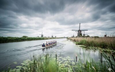 Adrie (47) was zwaar verslaafd en raakte dakloos, totdat hij plaats nam in een roeiboot