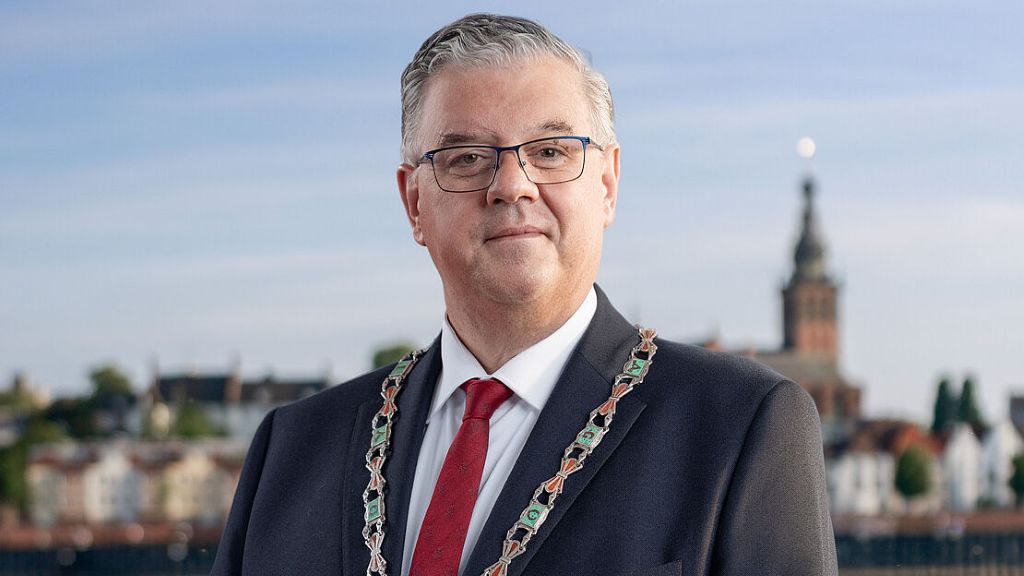 Daklozen razendsnel terug op leeggeveegd Keizer Karelplein in Nijmegen