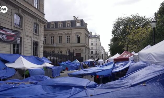 {Video} How hundreds of homeless in Paris move from camp to camp | Focus on Europe