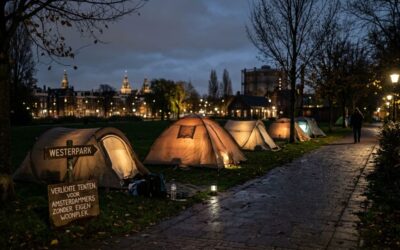 Verlichte tenten in het Westerpark als symbool voor Amsterdammers zonder eigen woonplek