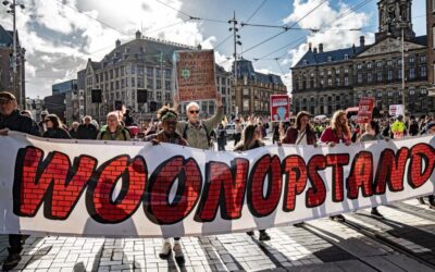 Landelijk Woonprotest Amsterdam: ‘Waar blijven de tien steden en de 100.000 woningen per jaar?’